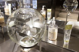 Dr.Jart+ Concept/Flagship Store: Dr.Jart+ Filter Space in Seoul main display details Dr.Jart+ Concept/Flagship Store: Dr.Jart+ Filter Space in Seoul main display details