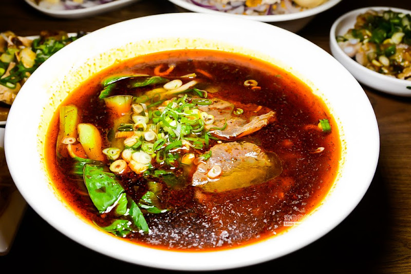 永春站牛肉麵,永春麻辣麵,麻辣好吃