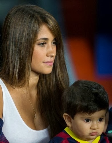 Behind tHE Scenes: Is Wag Antonella Roccuzzo An AC/DC Fan?