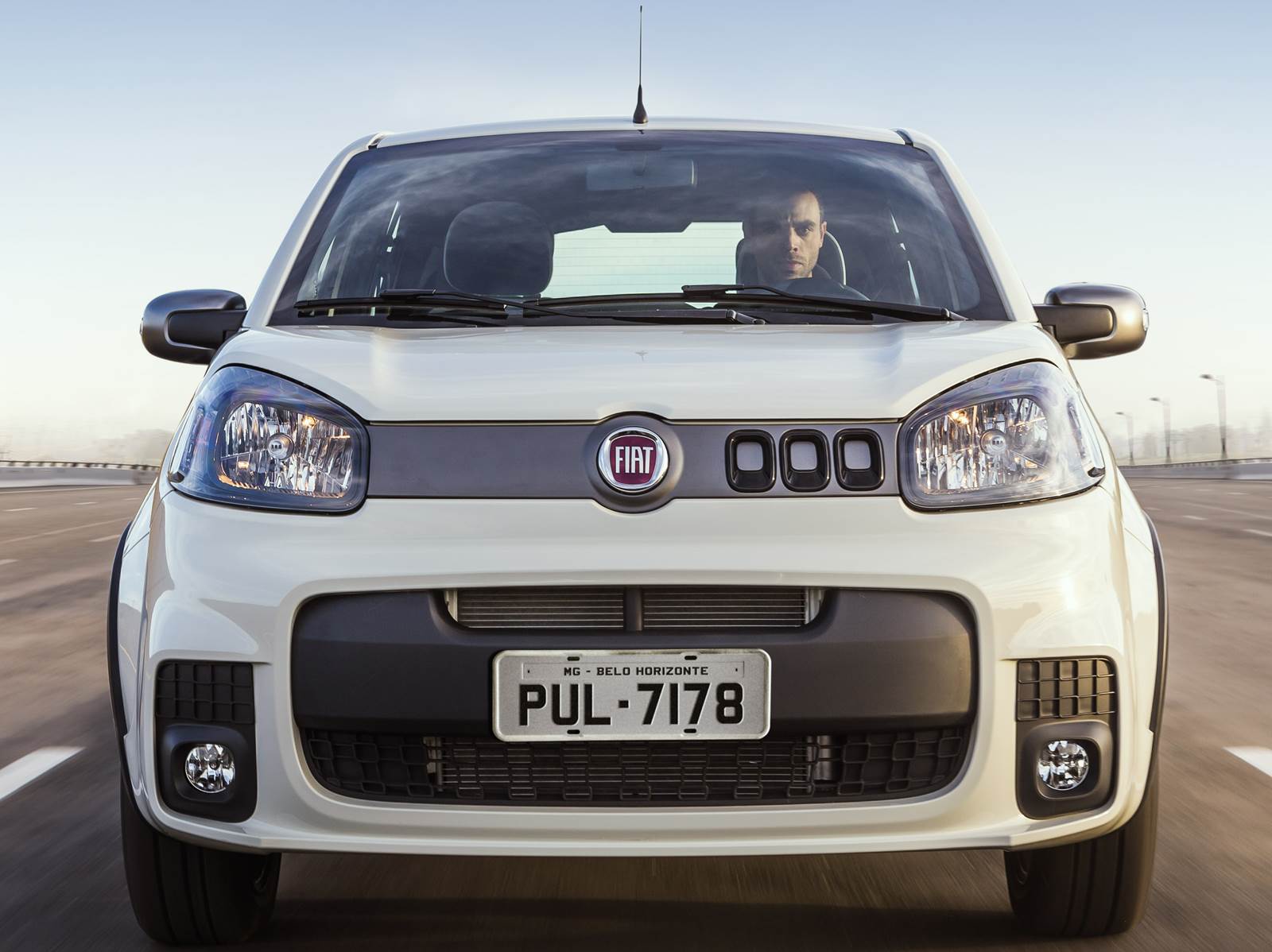 Novo Fiat Uno 2015 vídeo mostra detalhes das versões