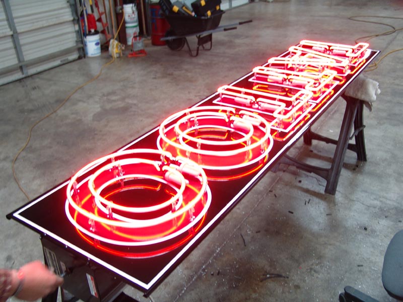 Wiki Neon Sign Blog: Outdoor TATTOO Neon Sign Made in Workshop