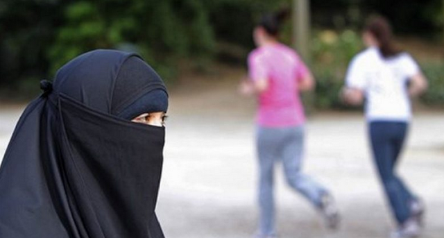 Γιατί η ισλαμική ταυτότητα είναι ασύμβατη με τον δυτικό τρόπο ζωής