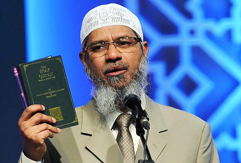 Pemerintah India Minta Interpol Tangkap Zakir Naik Pemerintah India Minta Interpol Tangkap Zakir Naik