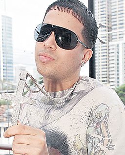 De la Ghetto Foto De la Ghetto con anteojos oscuros