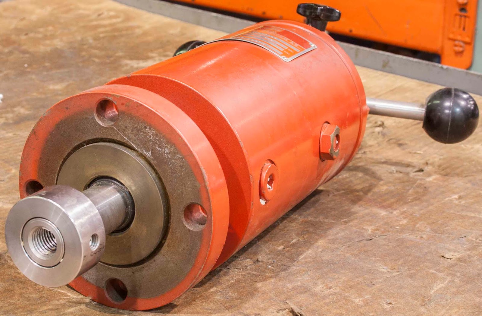 Flint Hydraulics, Inc. Surplus hydraulic inventory