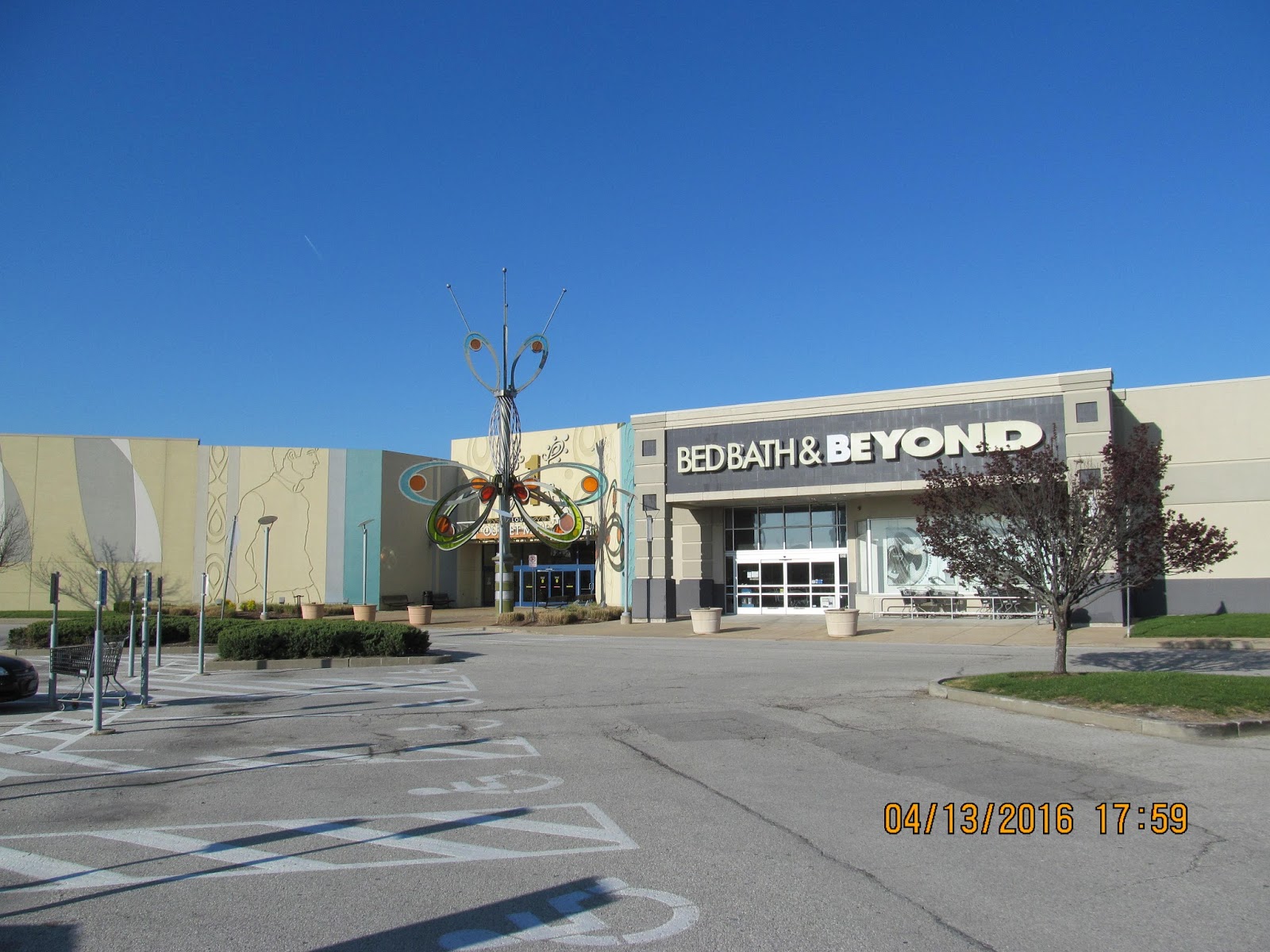 Trip to the Mall: St. Louis Outlet Mall [( St. Louis Mills)- Revisited]- Hazelwood, Missouri