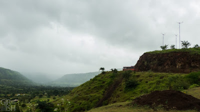 On the way Kaas, Satara