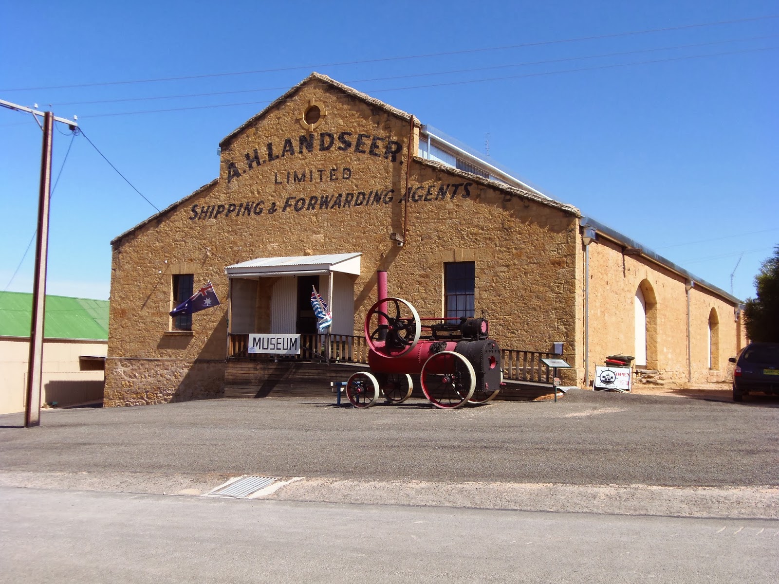 Solo Steve On The Road SA and the MURRAY RIVER