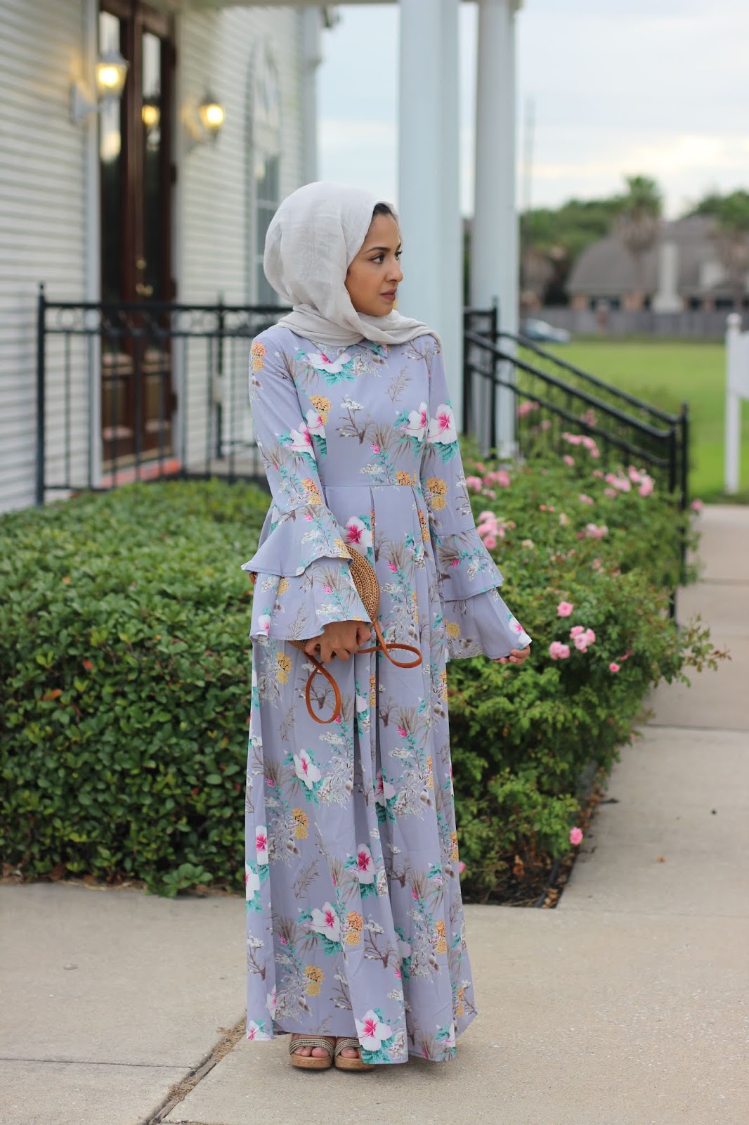 Delicate hijabi