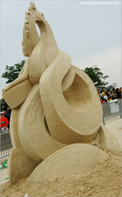 Esculturas de Arena de Revere Beach: Remembering Self de Morgan Rudluff Esculturas de Arena de Revere Beach: Remembering Self de Morgan Rudluff