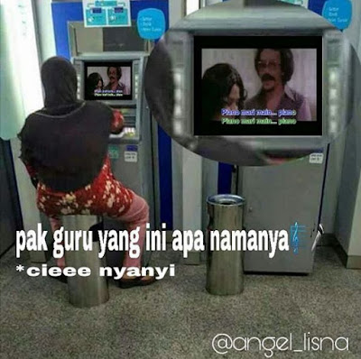 10 Meme 'Ibu-ibu Duduk di ATM' Ini Greget Banget, Kocak Parah