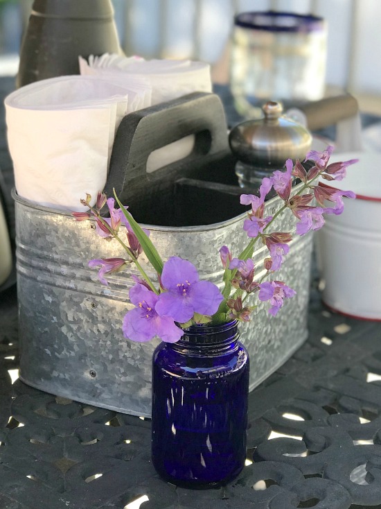 Easy Recycled Glass Vitamin jar Vase