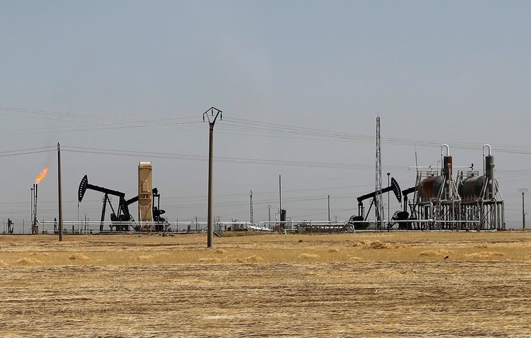 هل تحرير موقع عمر النفطي في دير الزور يمنح ق س د ورقة جديد في المفاوضات القادمة ؟؟
