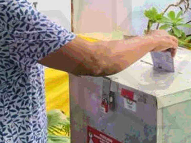 Surat Suara Tertukar, Pemilihan Lanjutan di 3 TPS di Lermatang Terhambat Surat Suara Tertukar, Pemilihan Lanjutan di 3 TPS di Lermatang Terhambat