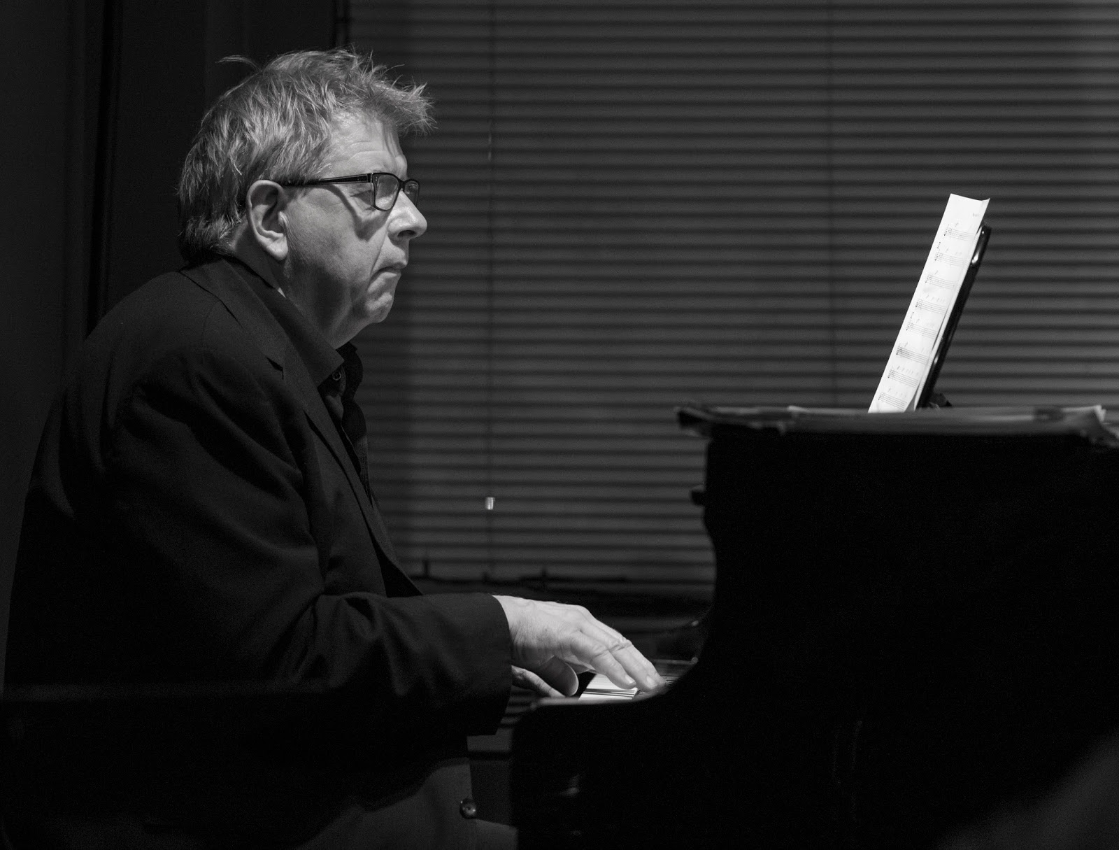Walter Roland kcjazzlark: In Lieu of 1000 Words: Vine Street Rumble at The Blue Room