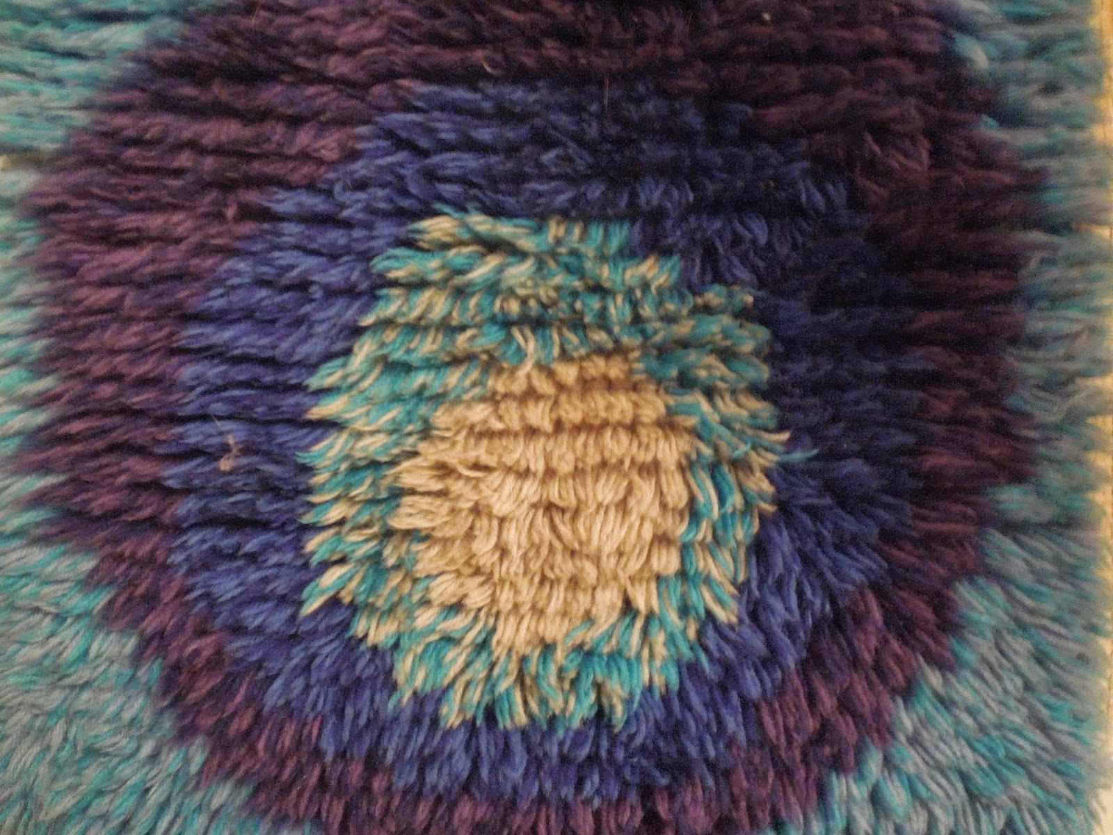 finansiere Foran Isse Susans strikketøj: Retro-Rya og endnu et sjal