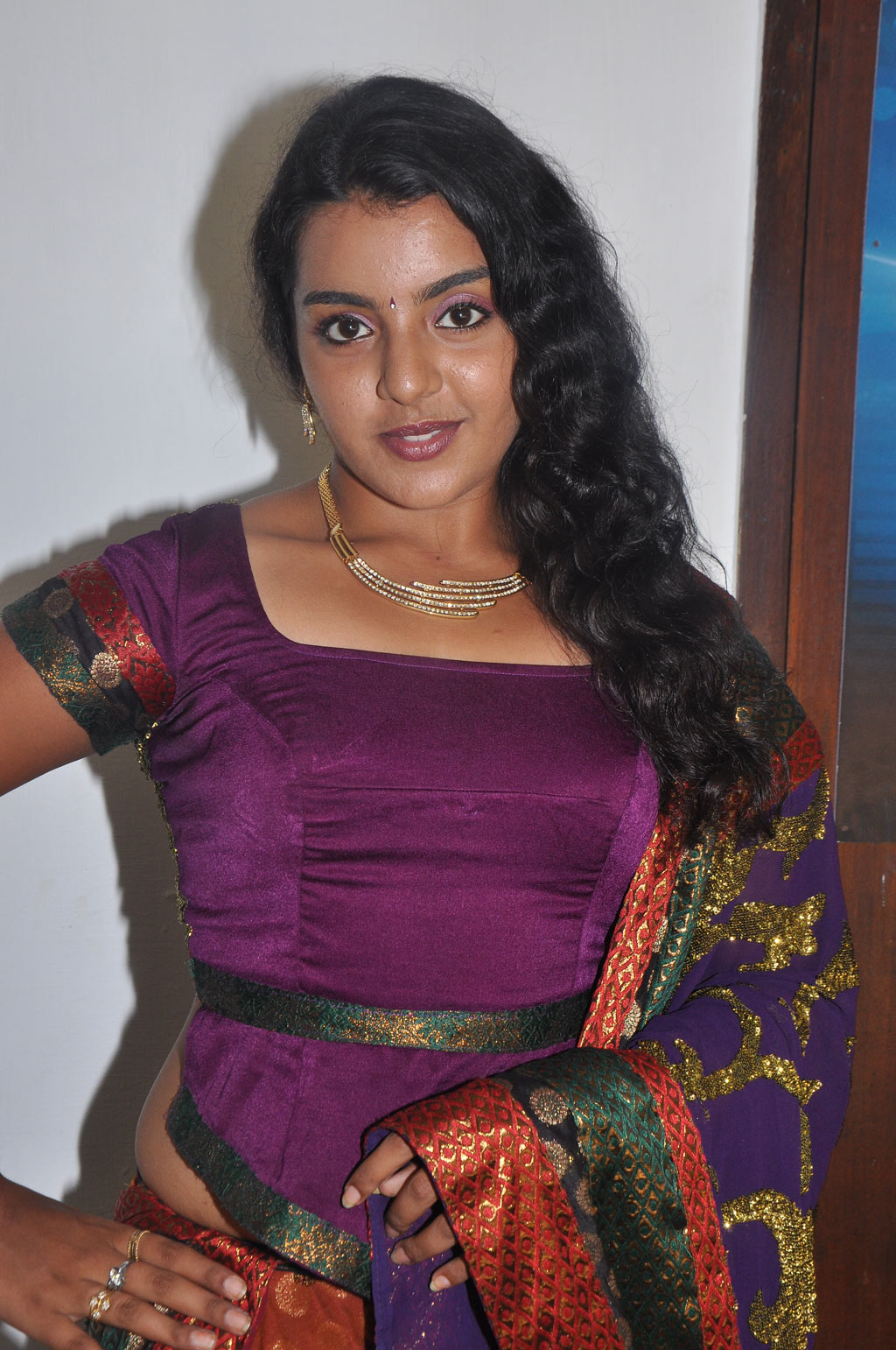Teen Actress Divya Nagesh Hot And Spicy Sexy Photo Gallery ~ Hot