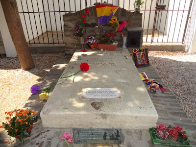 Tumba de Antonio Machado Tumba de Antonio Machado