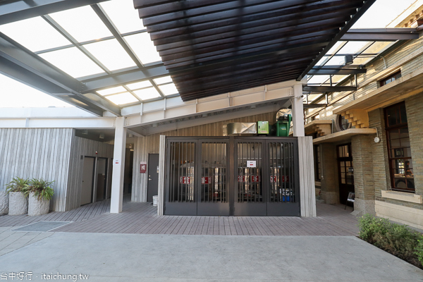 歷史建築帝國製糖廠台中營業所(台中產業故事館),湧泉公園賞星泉湖 歷史建築帝國製糖廠台中營業所(台中產業故事館),湧泉公園賞星泉湖