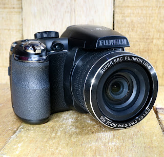 Kamera Fujifilm Prosumer FinePix S4500 Fullset