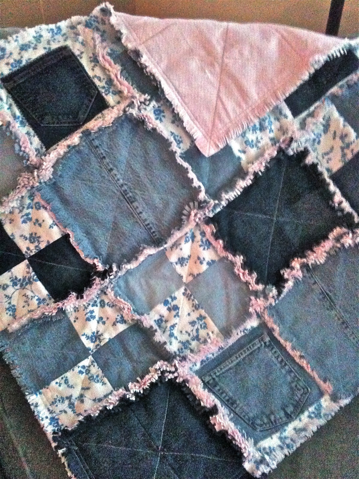 I love the randomized sizes! Denim rag quilt, Baby rag quilts, Denim quilt patterns