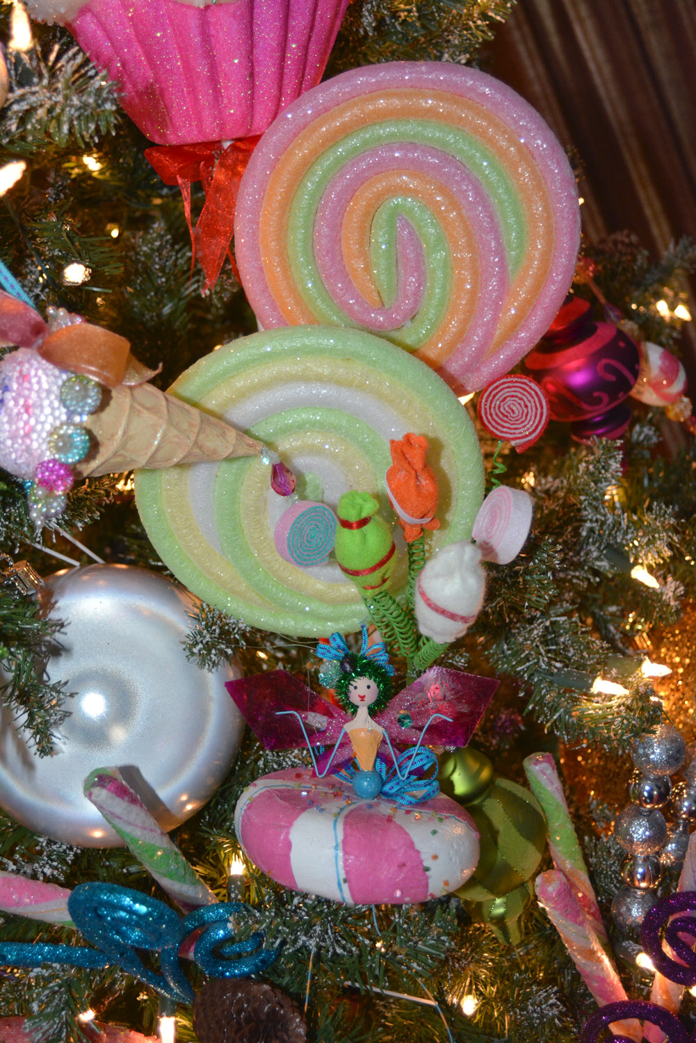 Rachel J Special Events: Candyland Christmas Tree Decor