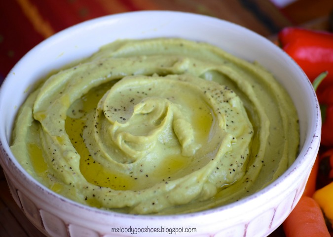 Avocado Hummus - This couldn't be easier. Throw a few ingredients in the food processer, and it's done in no time! | Ms. Toody Goo Shoes #hummus #avocado