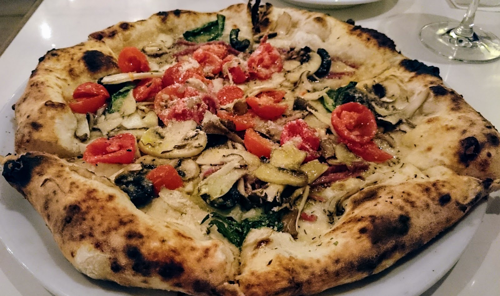 食綴り つれづれ Pizzeria Azzurri アズーリ 神戸 三宮 のピザ