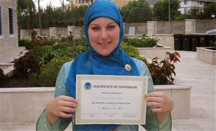 Gadis Australia Menemukan Islam