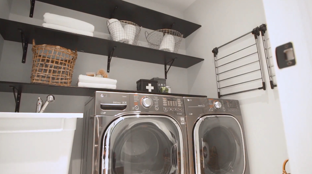 29 Photos vs. 17 Hawthorn Ave, Toronto, ON Interior Design Luxury Home Tour