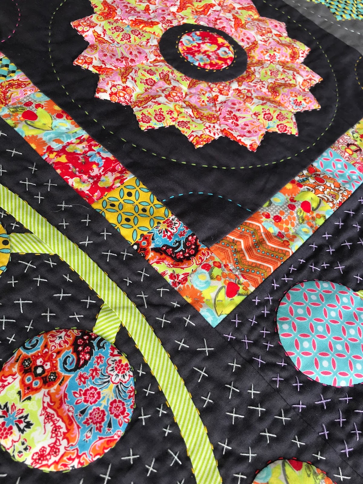 QUILTING Bittersweet Symphony Quilt {another progress post} Samelia