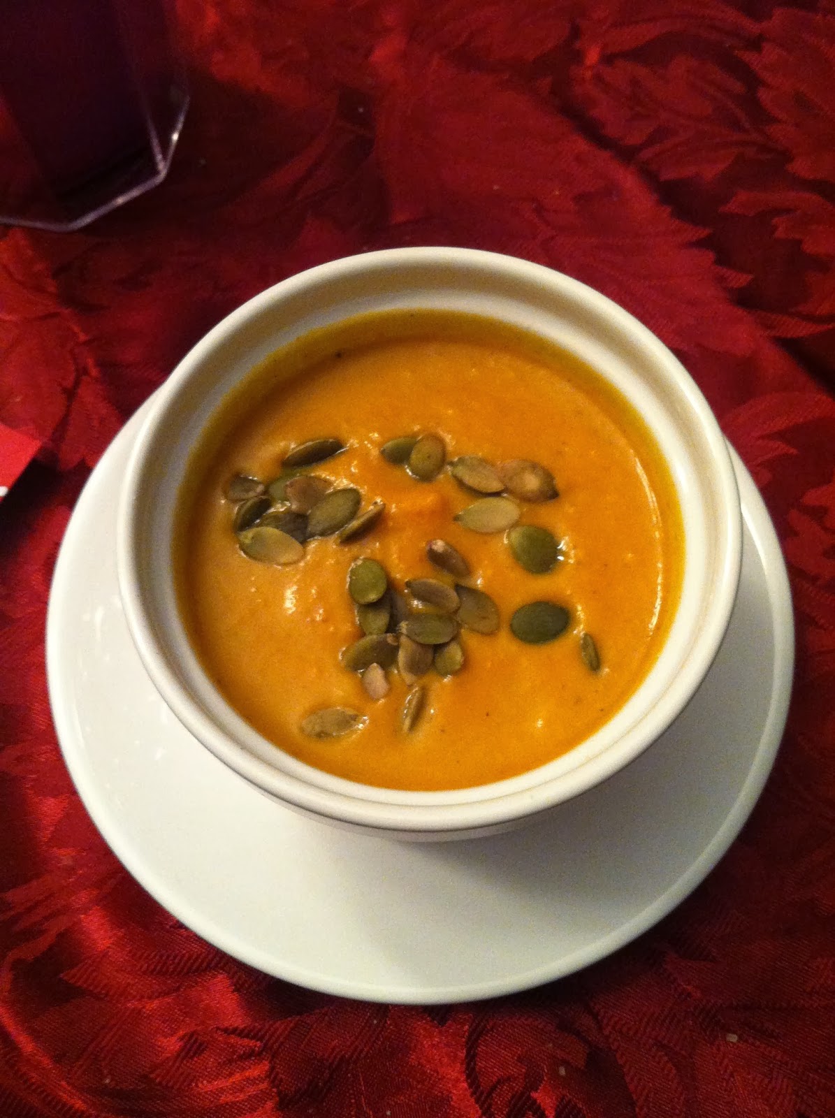 Maura Goes Meatless : Coconut Curry Pumpkin Soup