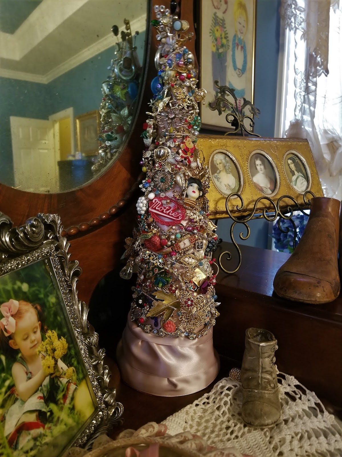 The Harris Sisters Making a Costume Jewelry Christmas Tree