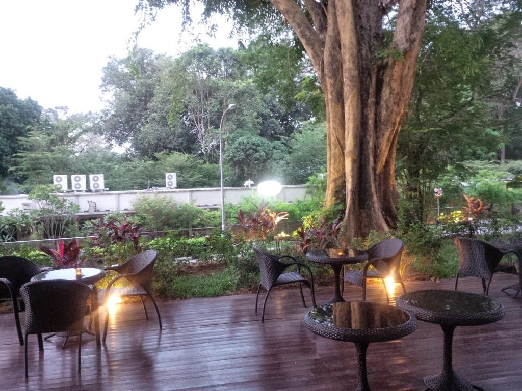 TheArcticStar's Tales [Media Invite] Dinner at Queen's Garden