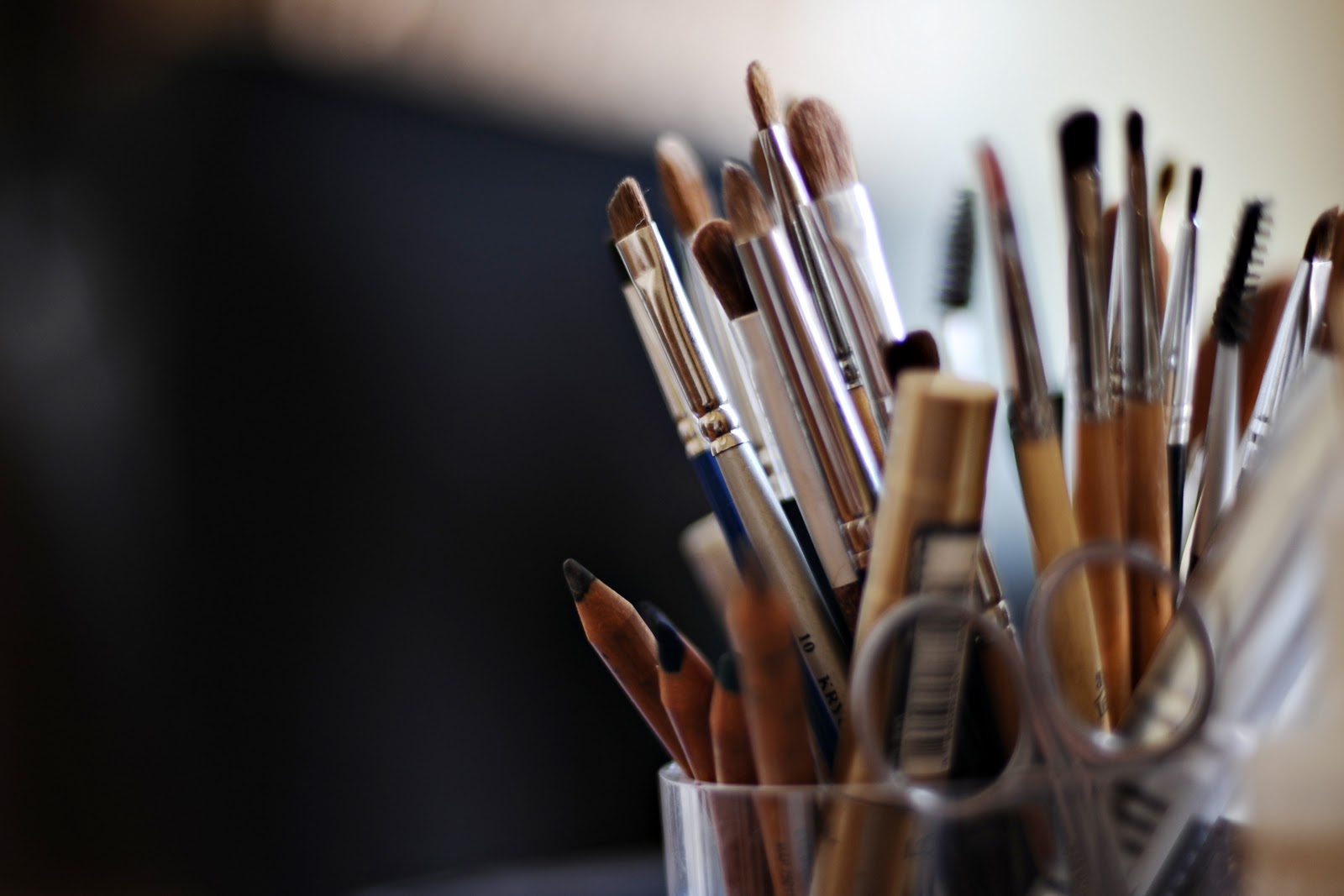 تعلم الرسم تعلم تظليل البشرة بالفحم والرصاص تعلم الرسم