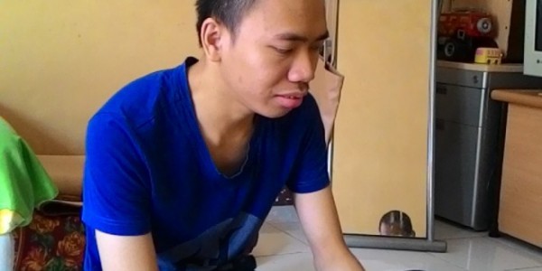 Hampir Buta Total, Blogger Inspiratif Ini Masih Mampu Kantongi $ 15.000 per Bulan! Hampir Buta Total, Blogger Inspiratif Ini Masih Mampu Kantongi $ 15.000 per Bulan!
