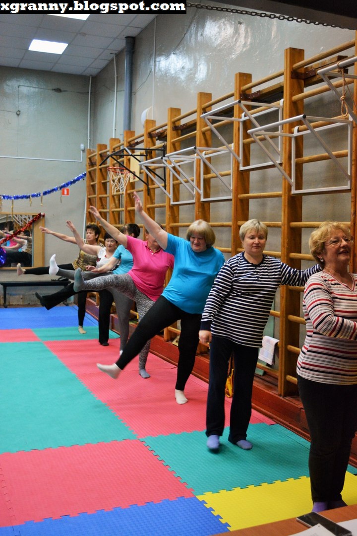 Gilfs And Matures Fotos Grannies Gym