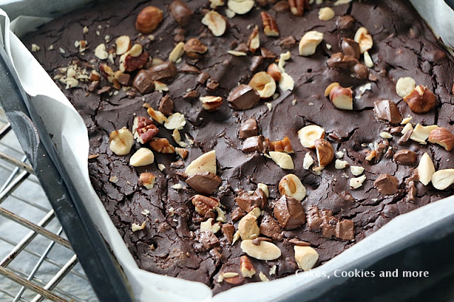 Brownies mit Bohnen, Nüssen und dunkler Schokolade ( ohne Mehl )
