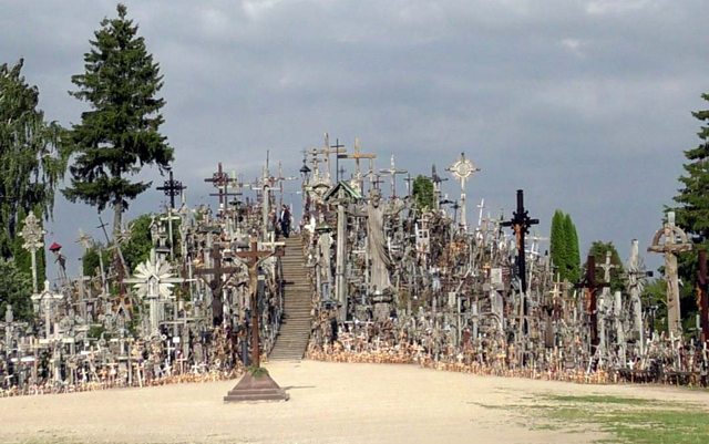 Wisata Rohani Bukit Salib Hill of Crosses Lithuania Untuk Kristiani Wisata Rohani Bukit Salib Hill of Crosses Lithuania Untuk Kristiani
