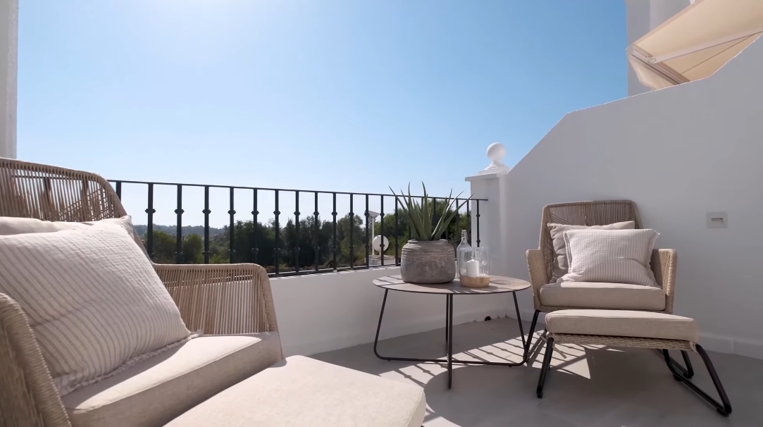 17 Interior Design Photos vs. Aloha Gardens, Marbella Stylish Luxury Townhouse Tour