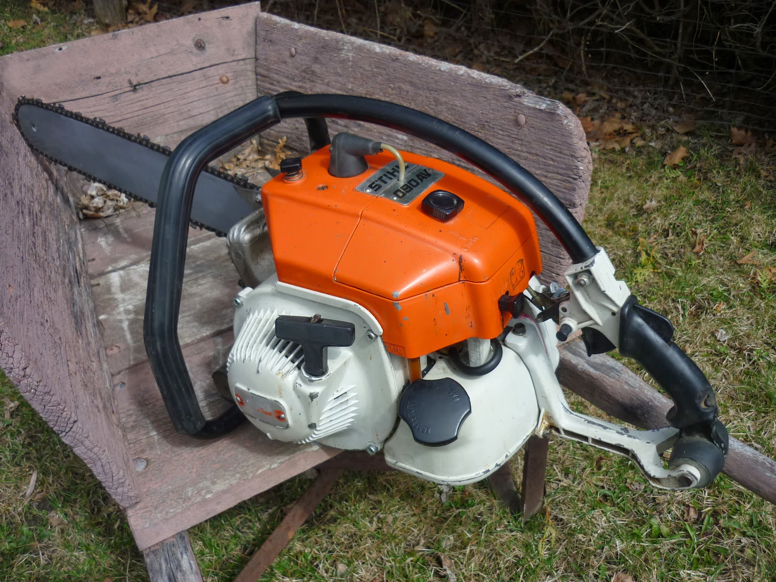 VINTAGE CHAINSAW COLLECTION STIHL 090.
