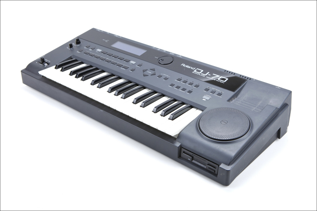 MATRIXSYNTH Roland DJ70 Sampling Keyboard SN ZE21746
