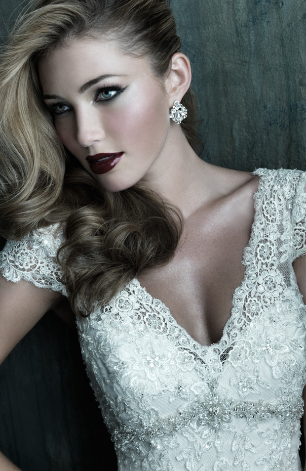 WhiteAzalea Simple Dresses: Simple Lace Wedding Dress