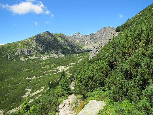 Dolina Furkotna (słow. Furkotská dolina). Dolina Furkotna (słow. Furkotská dolina).