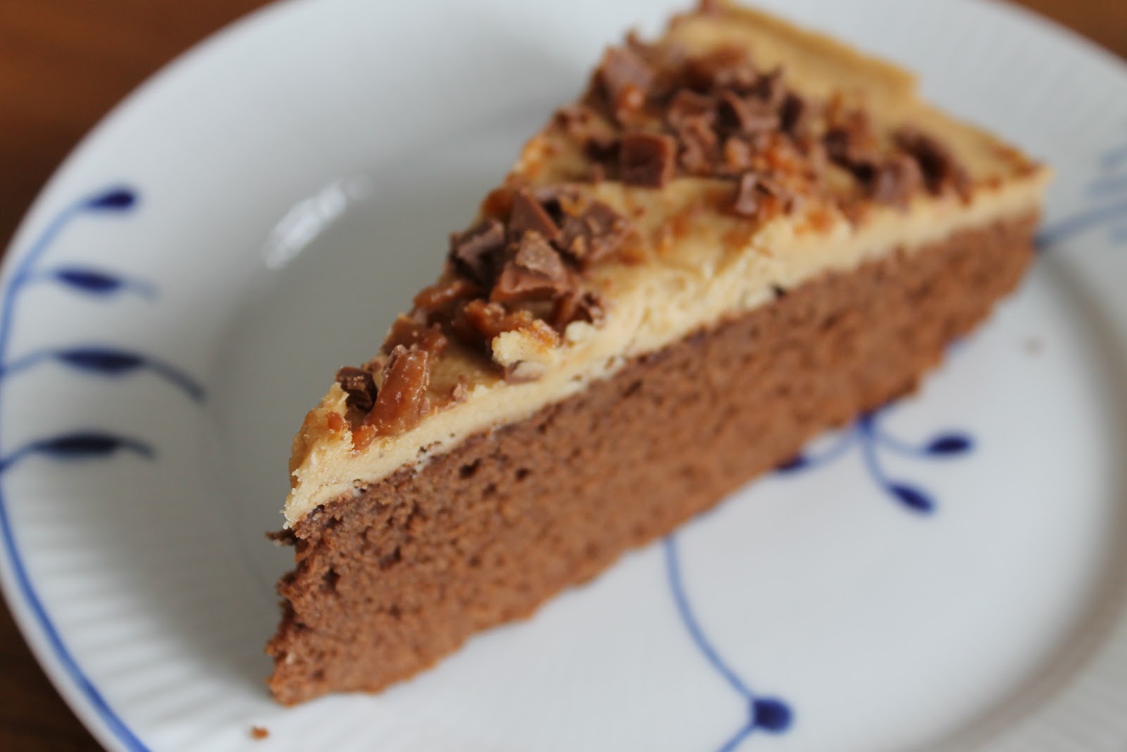 Tyk Men Glad Chokoladekage Med Kaffefrosting Og Daim