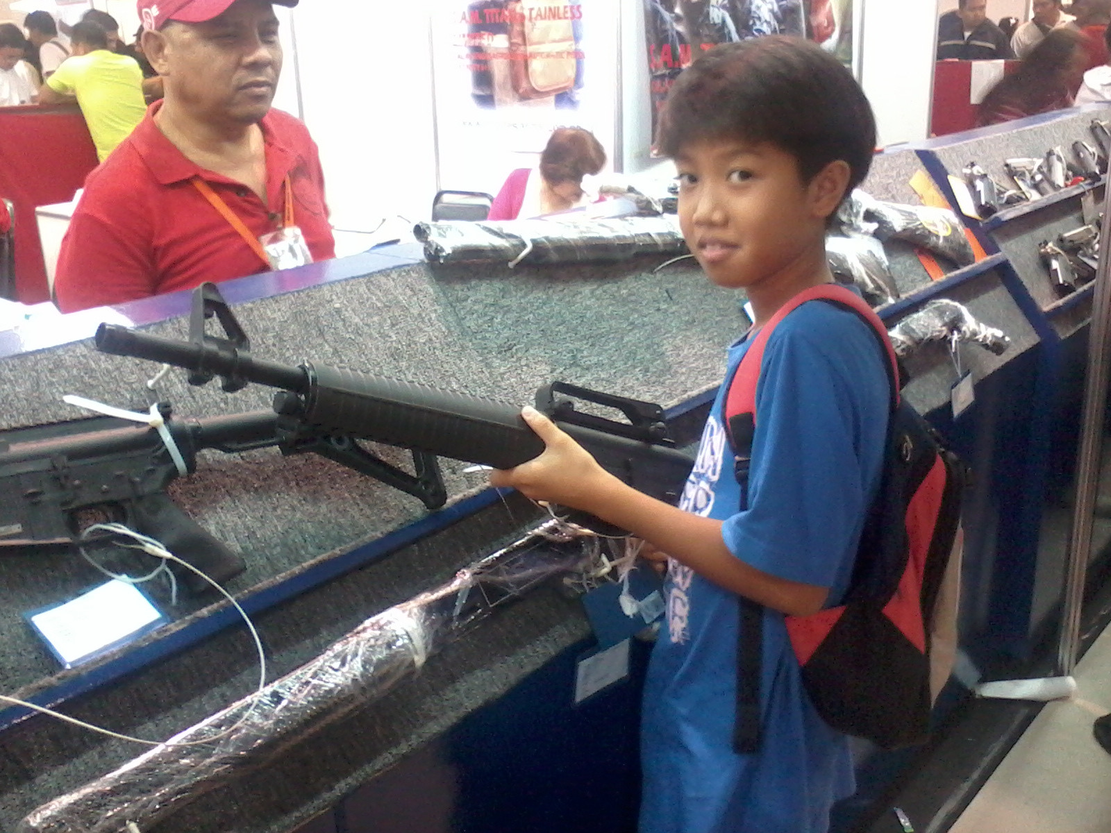 Gun Show at Megamall Noelizm