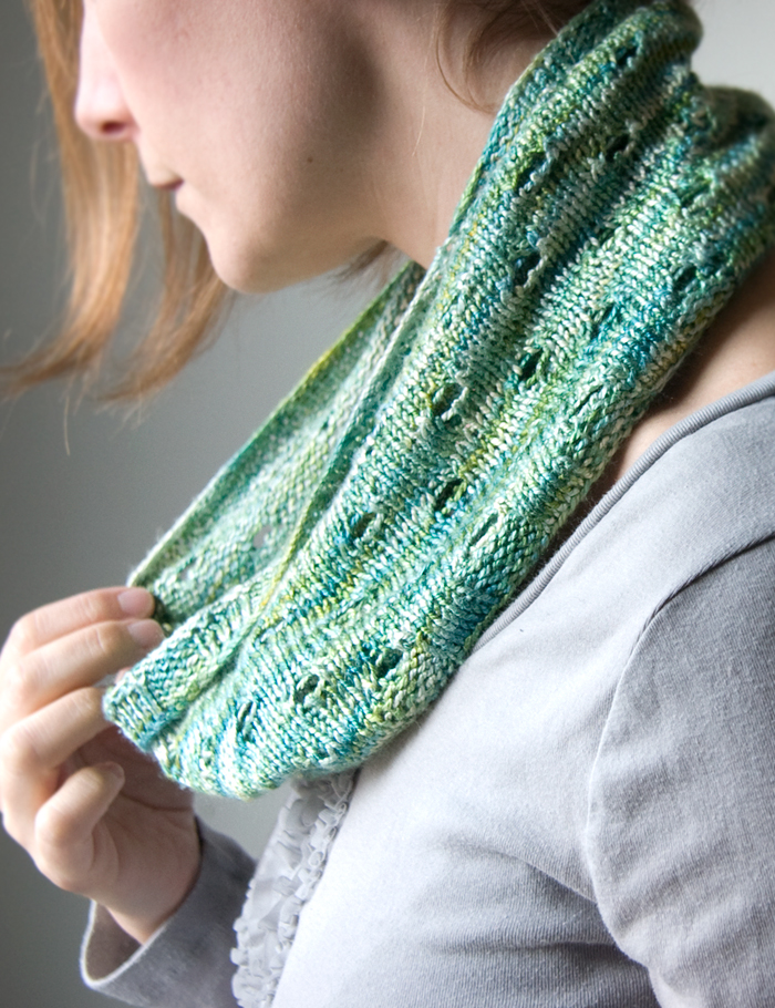 Miss Julias Patterns: Free Patterns - 50 Fabulous Cowls/Wraps to Knit &a...