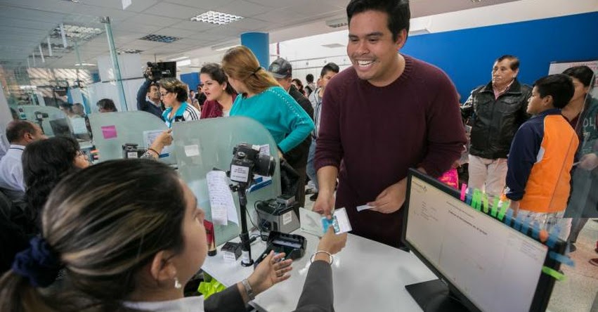 Migraciones Cusco reduce plazo de espera para tramitar pasaporte electrónico - www.migraciones.gob.pe Migraciones Cusco reduce plazo de espera para tramitar pasaporte electrónico - www.migraciones.gob.pe