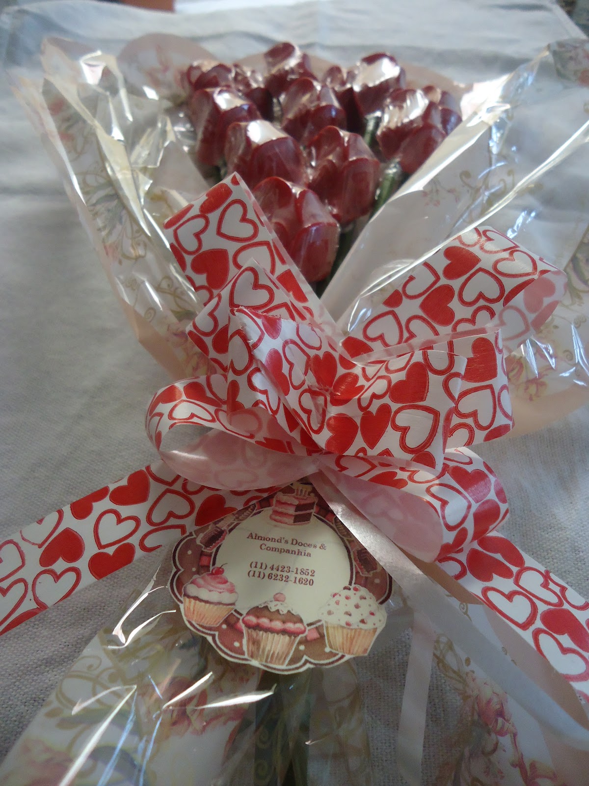 Almond's Doces & Companhia: Buquê de Flores de Chocolate