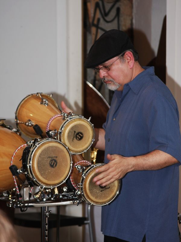 L'Ostia: Victor Rendón - Fiesta Percusiva